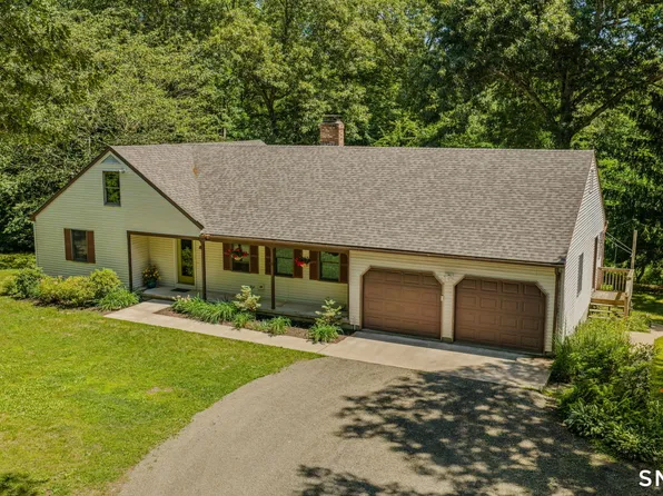 12 Meadow Lane, Chester, CT 06412