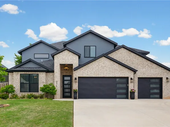 6414 S 59th St, Rogers, AR 72758
