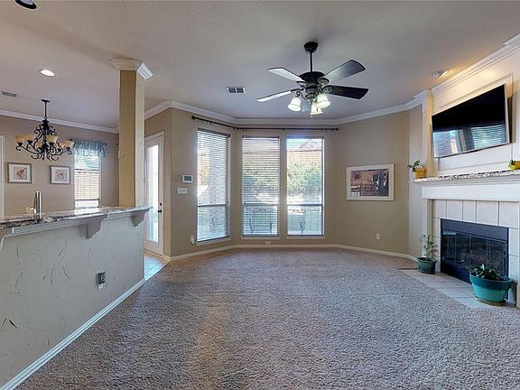 3rd image of 3713 Oliver Dr