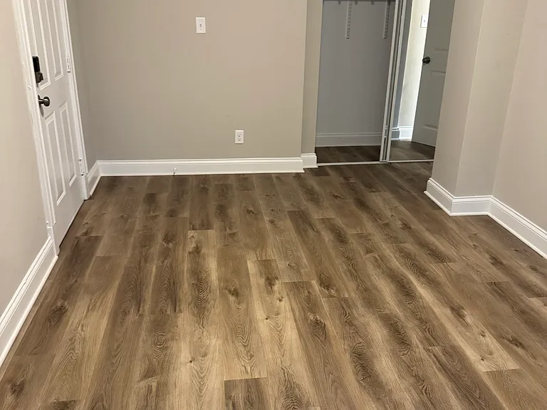 4372 Lindell Blvd — Photo 9