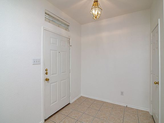 3rd image of 9600 Bull Creek Dr