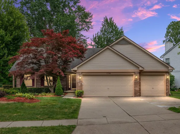 7798 Lake Crest Dr, Ypsilanti, MI 48197
