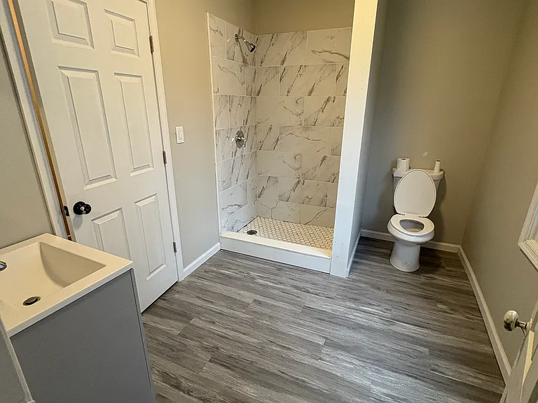 1507 Centre St #2 — Photo 4