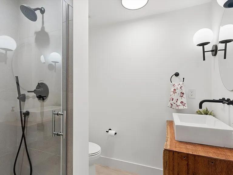 502 Springs Fireplace Rd — Photo 23