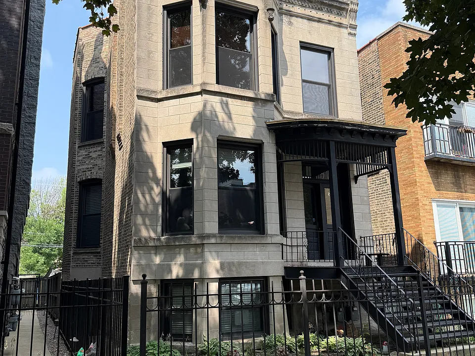 2632 N Washtenaw Ave #2