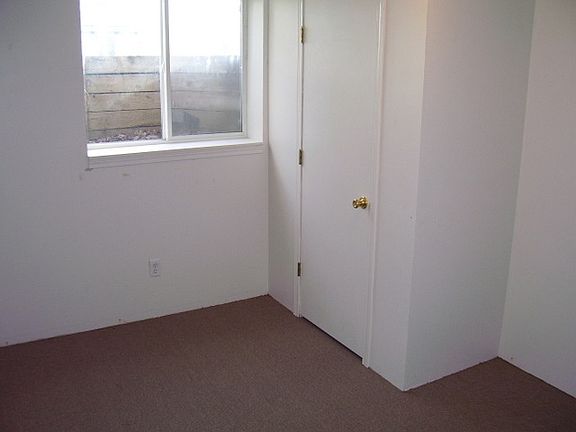 4th image of 217 E Courtland Ave