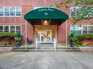 926 Bloomfield Ave APT 8D, Glen Ridge, NJ 07028