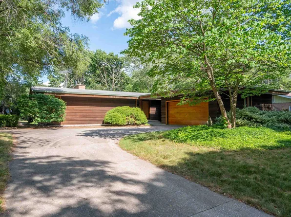 5614 Evergreen St, Midland, MI 48642