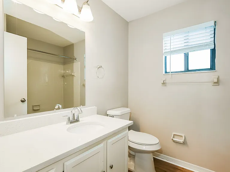 1011 Manigan Ave — Photo 15