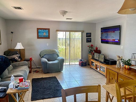 5th image of 310 Northwest Blvd