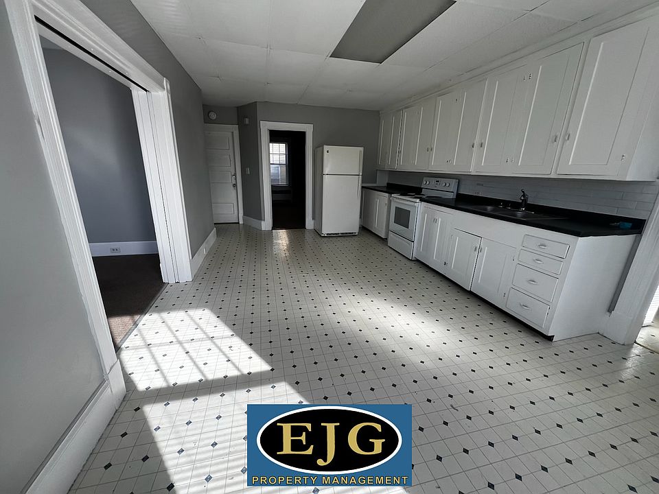 1st image of 11 Reed St #2