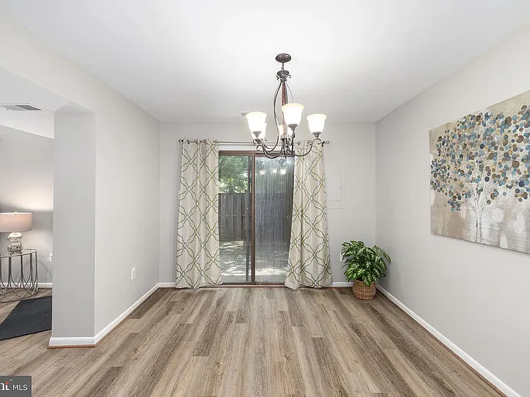 10673 Spring Oak Ct — Photo 12