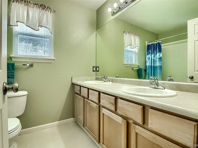 10508 Vaughn St — Photo 6