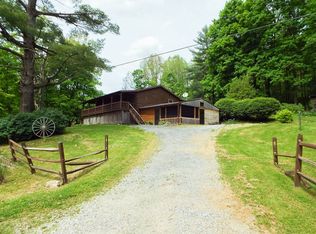 530 Flag Run Rd, Clarksburg, WV 26301