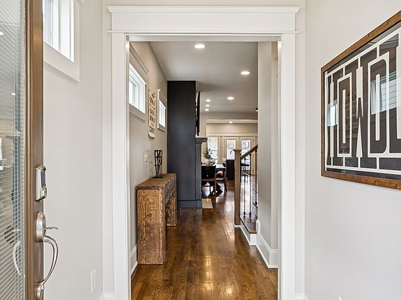 3rd image of 952 9th Ave S