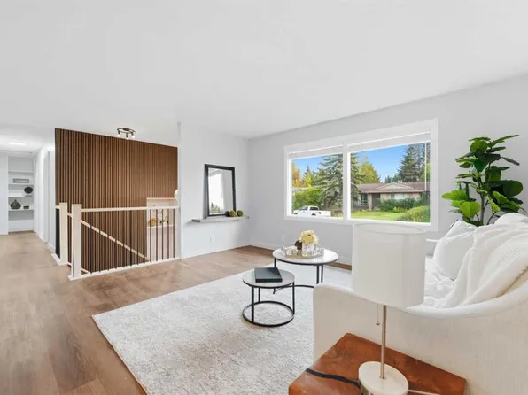 2220 S Paliswood Rd SW, Calgary, AB T2V 4Y6