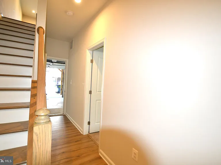 1318 Trestle Dr — Photo 17