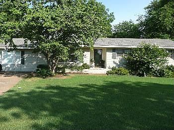 2nd image of 10009 Lily Flagg Cir SE