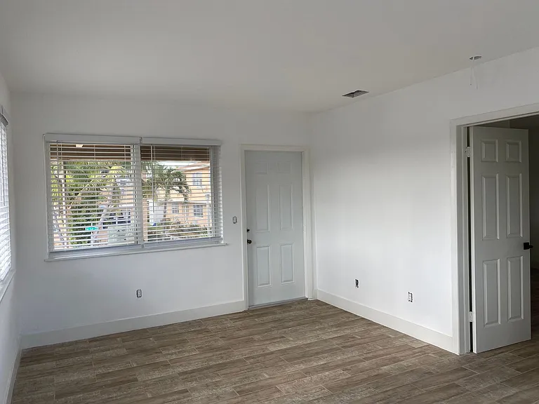 2190 SW 14th Ter — Photo 18