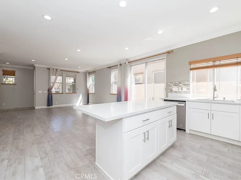 1318 Lukens Ct — Photo 9