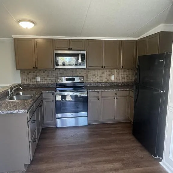931 Ravenwood Dr — Photo 8