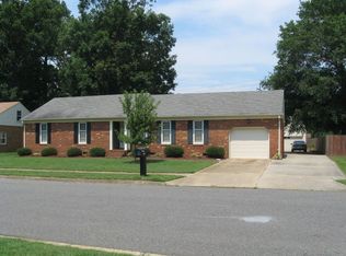 2316 Meiggs Rd, Chesapeake, VA 23323