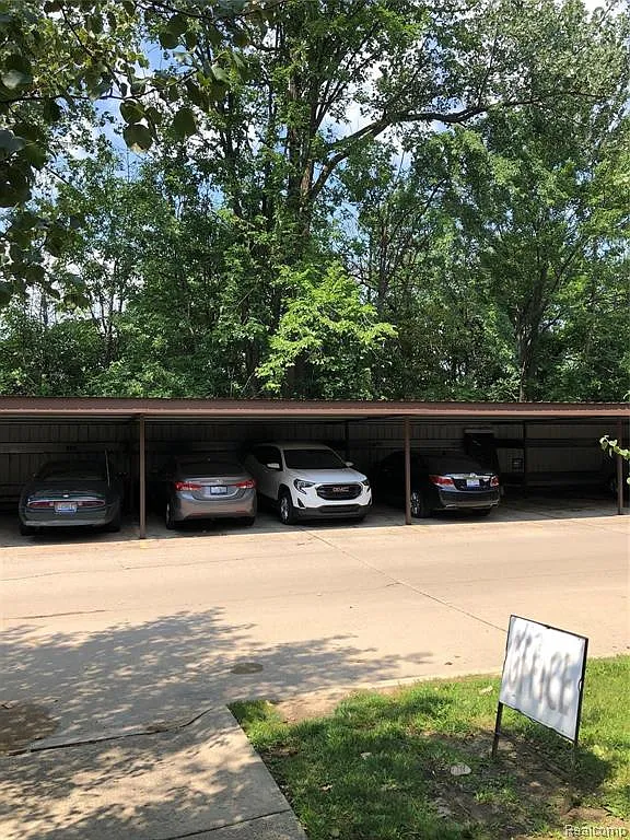 2 bed, 1.0 bath, 757 sqft, $1,250 — Photo 4