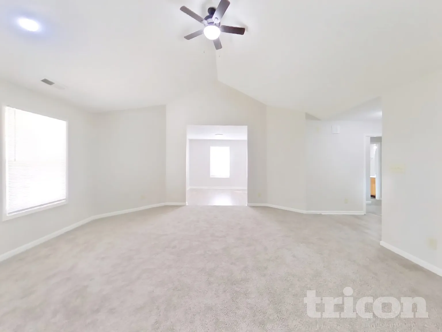910 S Shore Ct Franklin IN — Photo 3