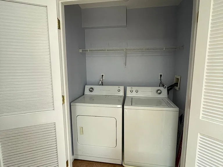 3 Montrose Ave #2 — Photo 18
