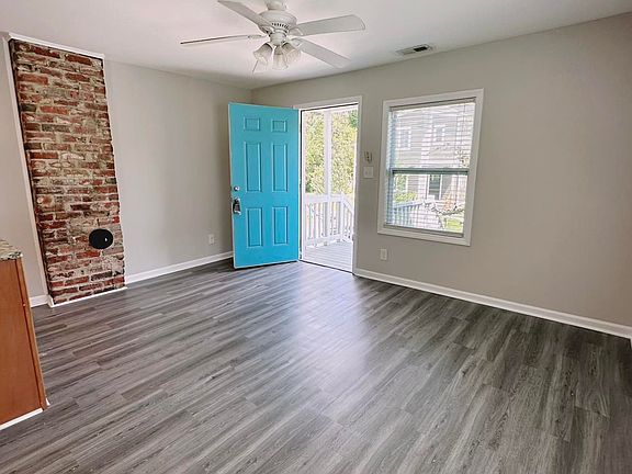 4th image of 402 Price Ave