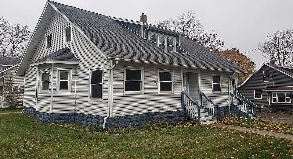1st image of 106 E Sherman St