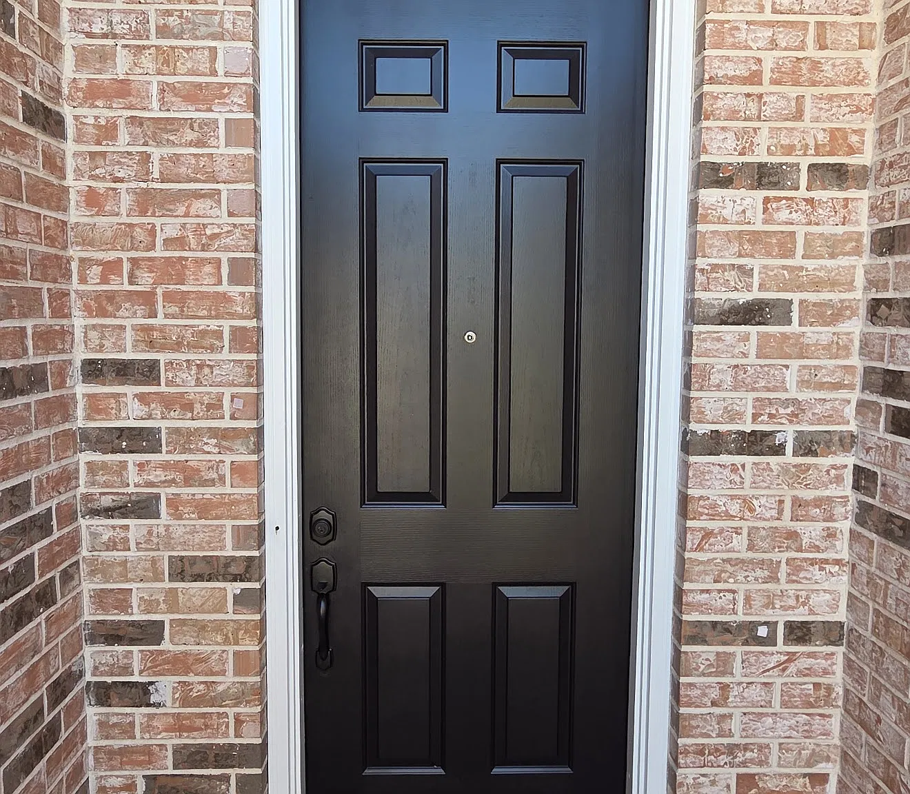4 bed, 2082 sqft, $2,350 — Photo 3