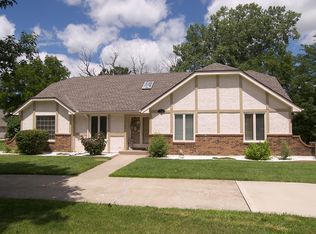 2101 Nw Fawn Drive, BLUE SPRINGS, MO 64015