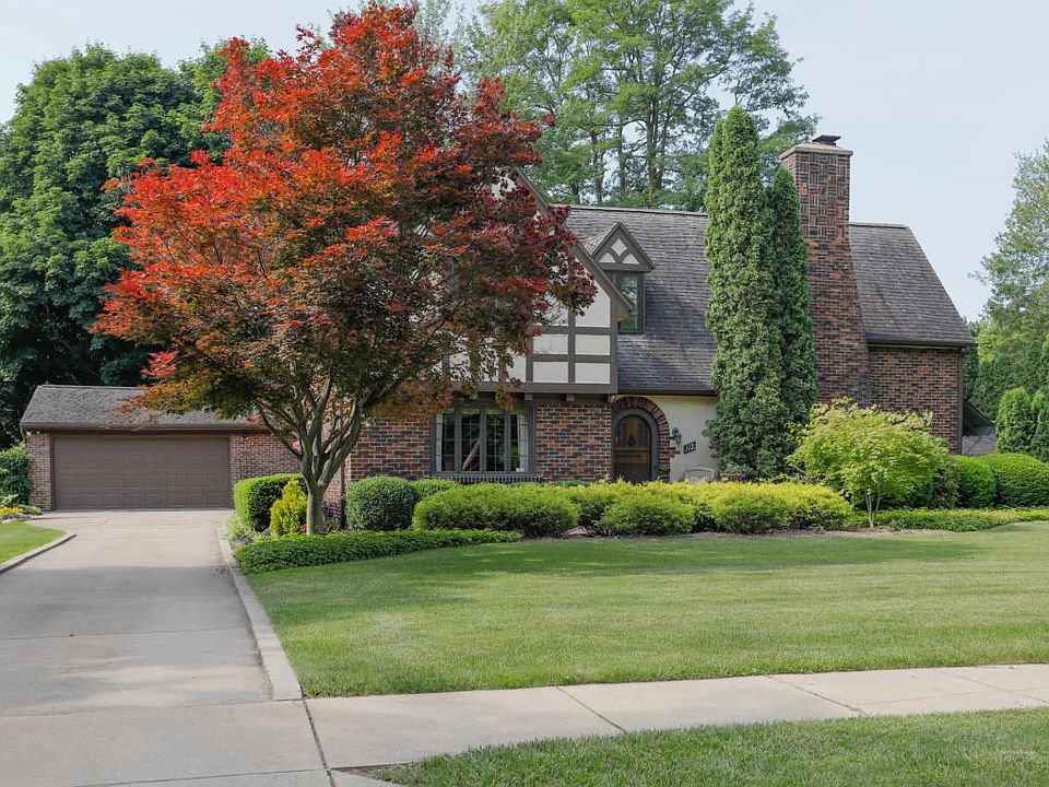 112 Frances Dr-101