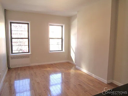 Rented by City Connections Realty | media 3