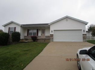 1248 Lyon St, Washington, MO 63090