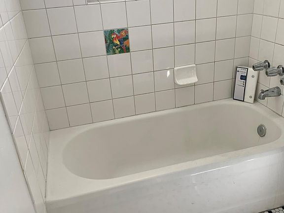 3rd image of 4685 Larkspur St