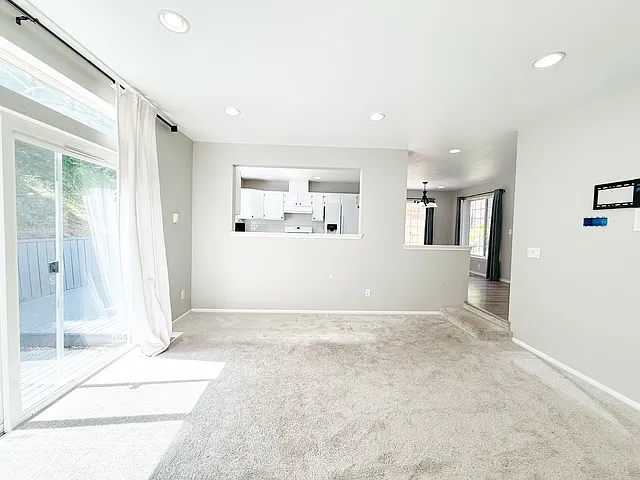 1059 NW Gladiola Ct — Photo 12
