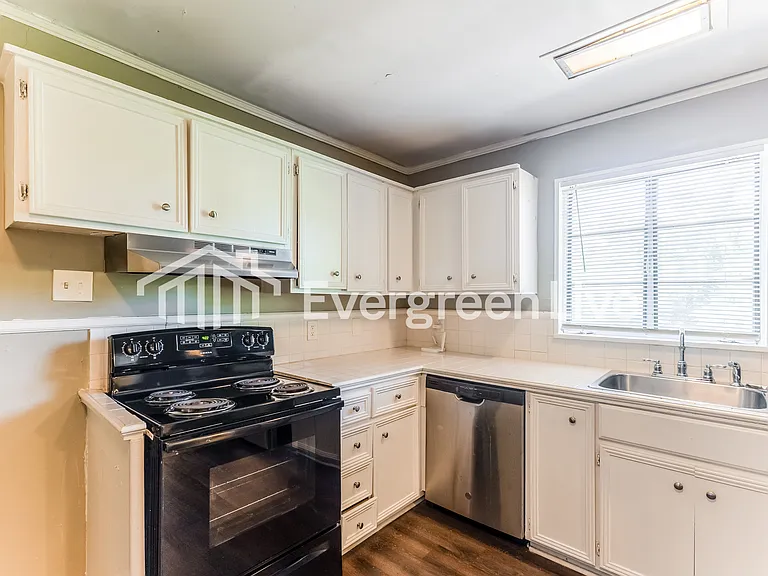 3971 Berkley Dr — Photo 4