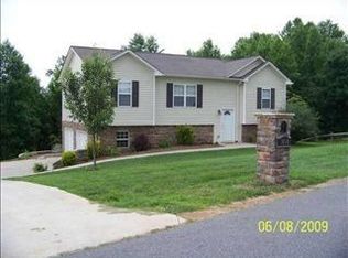2494 Holman Ridge Ct, Granite Falls, NC 28630