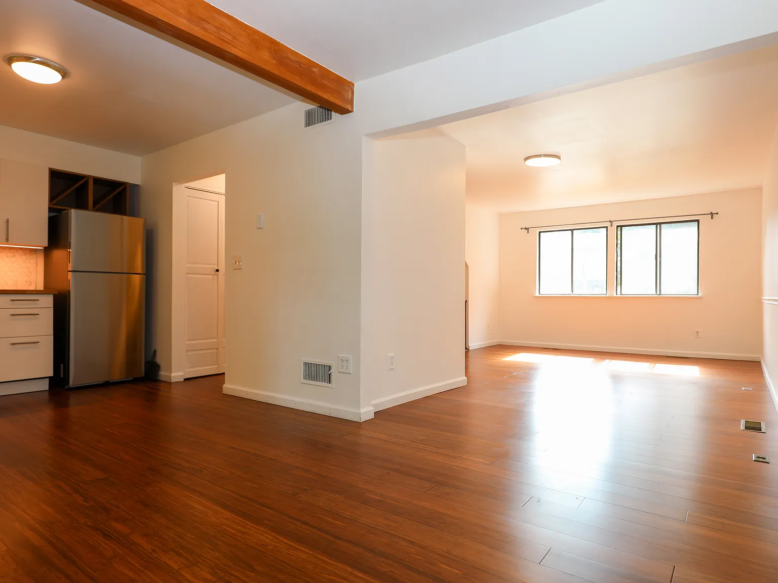 3 bed, 1340 sqft, $2,650 — Photo 4