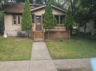 915 College St N #A, Fargo, ND 58102