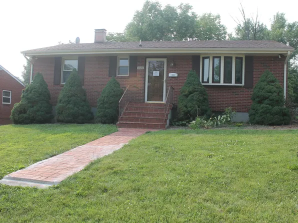 1408 Fresno St NW, Roanoke, VA 24017