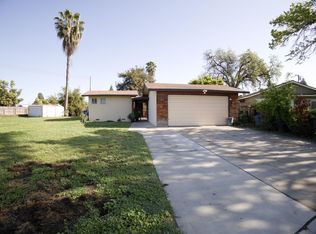1256 N Forest Pl, Farmersville, CA 93223