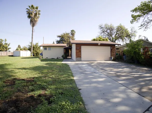 1256 N Forest Place, Farmersville, CA 93223