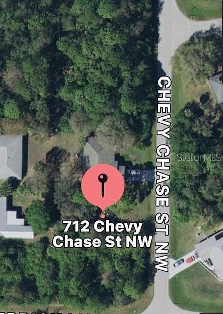1st image of 700 Chevy Chase St