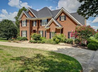 107 Carriage Ln, Jonesborough, TN 37659