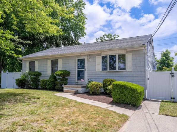 202 School Ln, Rio Grande, NJ 08242