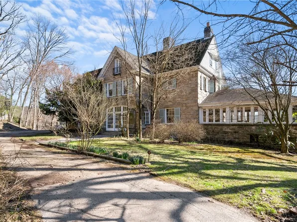 9 Little Sewickley Creek Rd, Sewickley, PA 15143