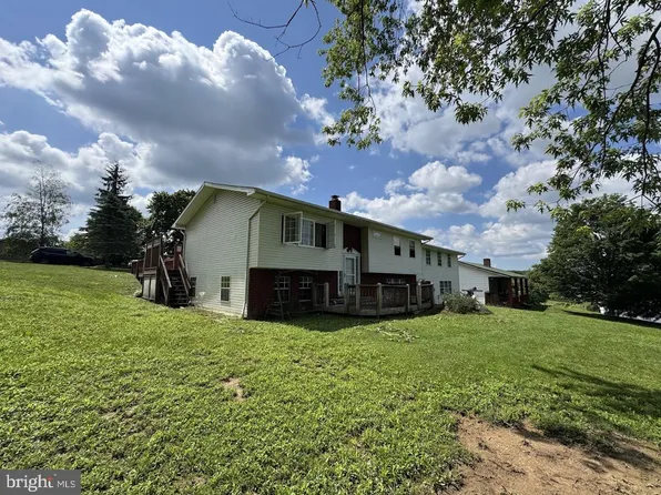 111 Knoll Crest Heights Dr, Oakland, MD 21550